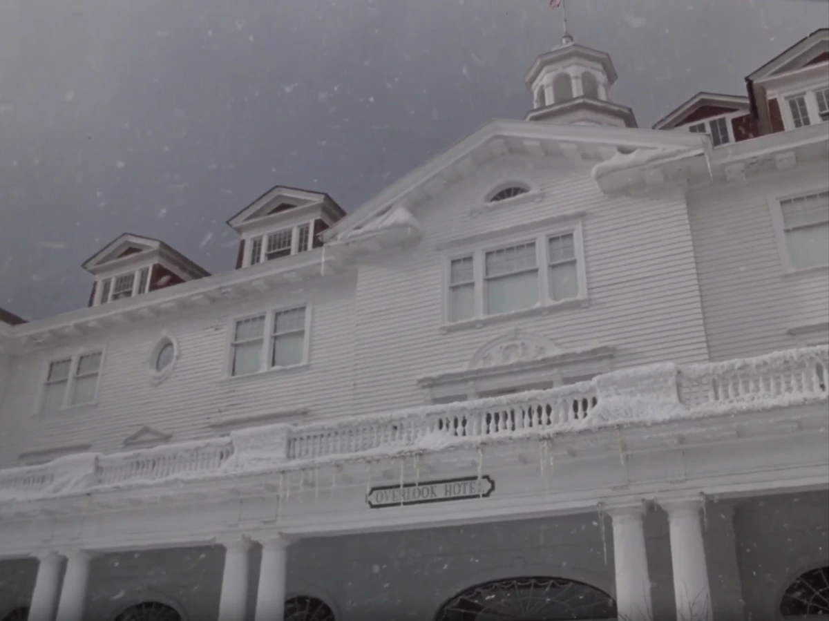 <p>Отель "Оверлук"</p>